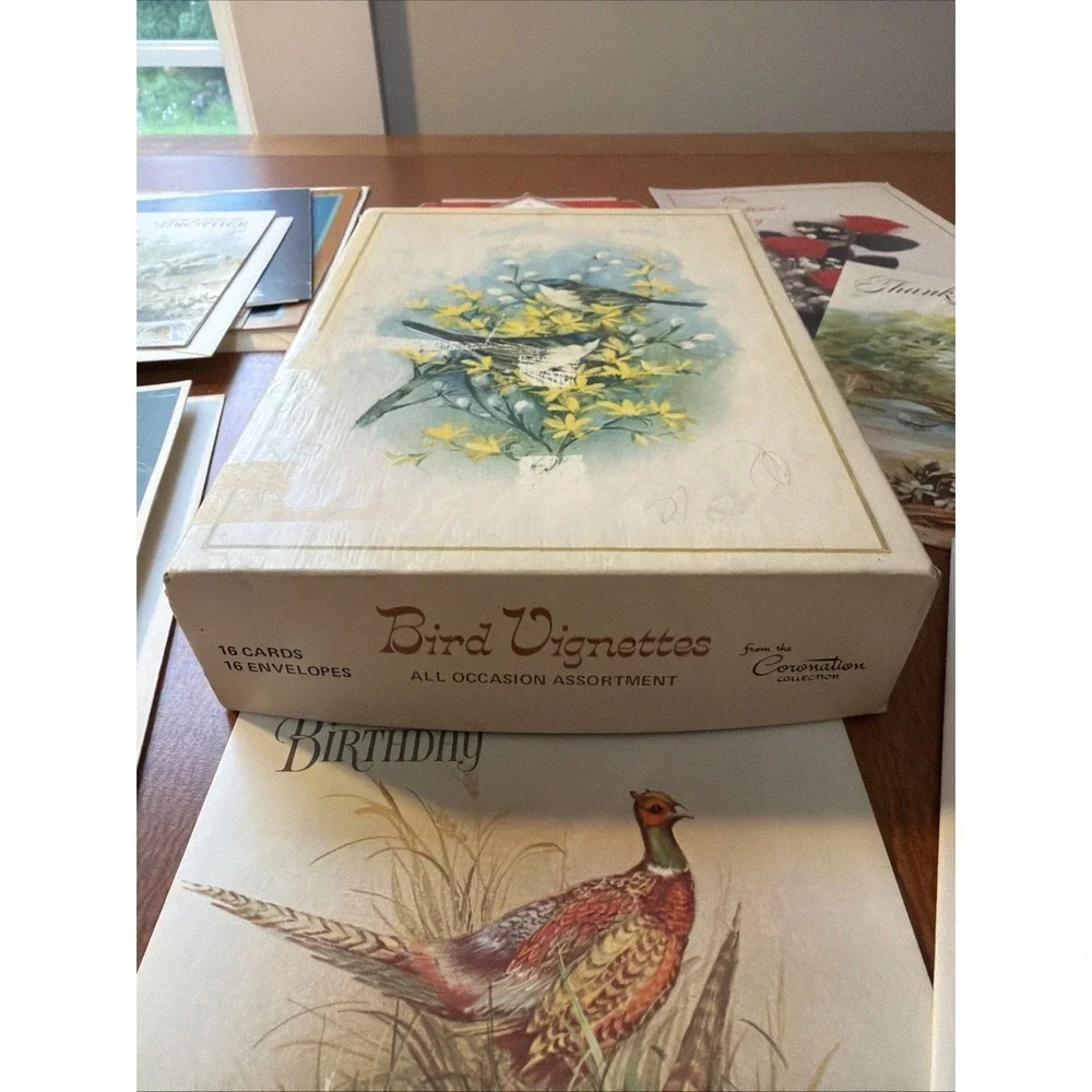 Vtg Card Box Coronation With A Mix Of Vtg Unused Cards Some With No Envelopes